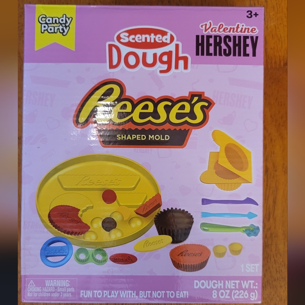 Hershey Scented Dough Set with Molds Fun To Play